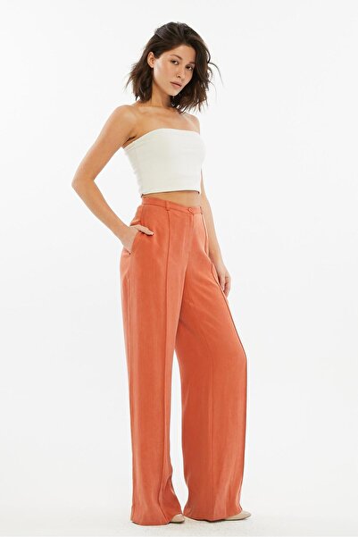 Select Moda Women's Trousers with Front Pockets and Detailed Stitching