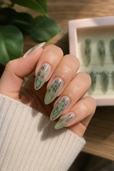 Kinlee Kadın Takma Tırnak Seti Press On Nail – Şık Desenli Uzun Badem Tırnak