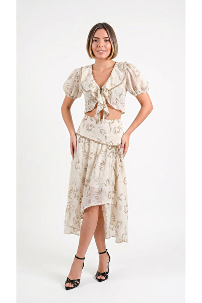 Caddebostan Moda Lace Detailed Flounce Blouse and Skirt Two-Piece Set