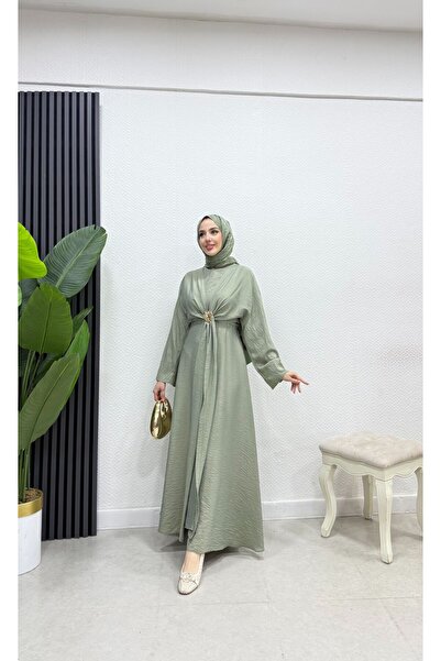 moda crn Geniş Kollu Boleralı Broş Detaylı Tesettür Elbise