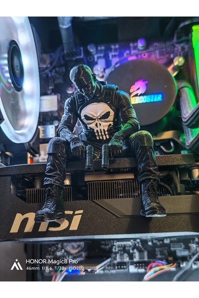 Pilovestik Punisher Figür 15cm Oyuncu Bilgisayarı Kasa İçi Ve Pc Masaüstü Dekoratif Biblo Heykel