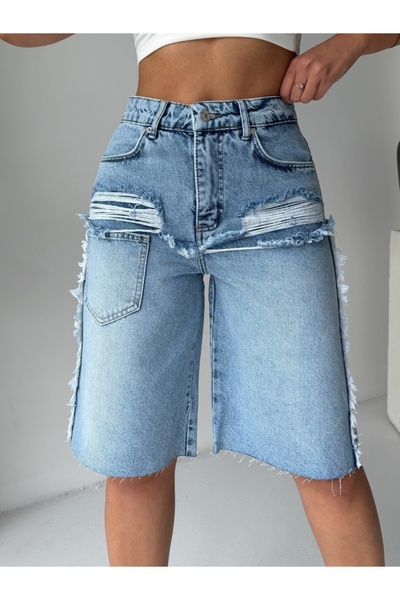 ADAMODA.RO Pantaloni scurți din denim cu abraziuni în față, în zona buzunarelor.