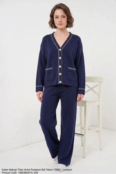 buğrahayalin Women's V-Neck Embroidered Knitwear Navy Blue Set