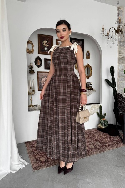 Caddebostan Moda Checkered Patterned Midi Dress with Bow Detail and Straps
