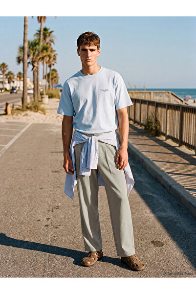 LC Waikiki Nevavm Regular Fit Gabardine Men's Pleated Trousers with a Difference
