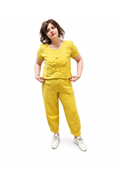duygu altıntaş Starry T-Shirt & Pleated Trousers Set – Comfortable Fit, Casua...