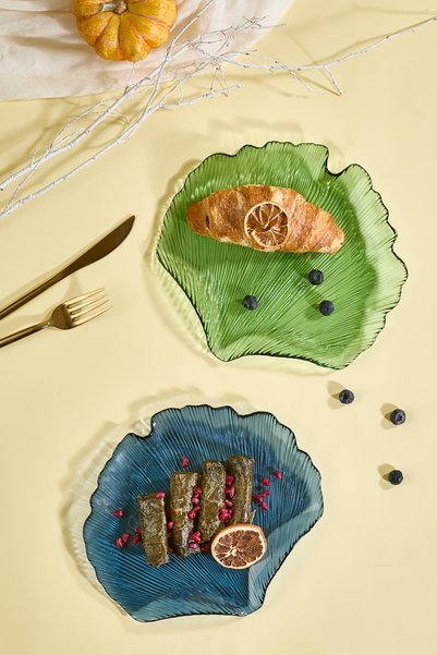 Lora Bianca Sea Shell Shaped 2-Piece Glass Appetizer and Presentation Plate Set