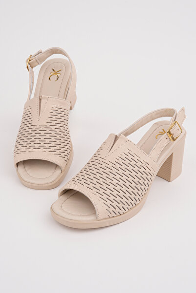 Madam Tarz Kcl-108 Genuine Leather Belted Sandals
