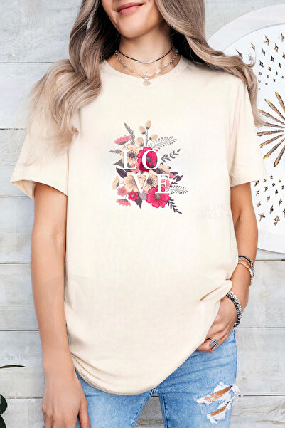 Sarah's Boutique Women's T-shirt – 100% cotton – Love Bouquet