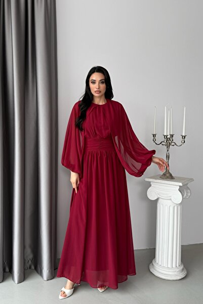 Serica Moda فستان طويل مبطن بأكمام من التول وتفاصيل عند الخصر باللون العنابي