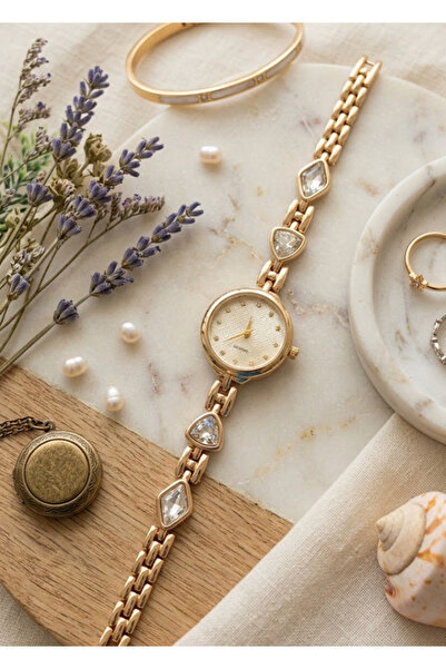 Mihristore Taşlı Gold Kadın Kol Saati Taş Detay Kadın Saat Pinterest Saat