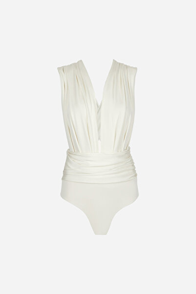 ILA THE BRAND Luiza-Wrap Up Top in White