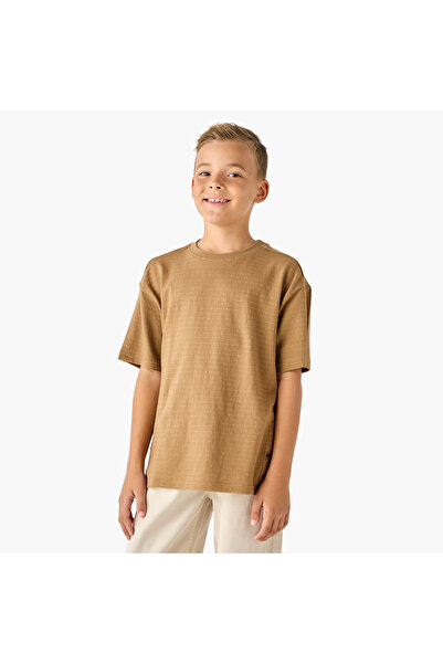Juniors Crew Neck Short Sleeves T-shirt with Patch Applique