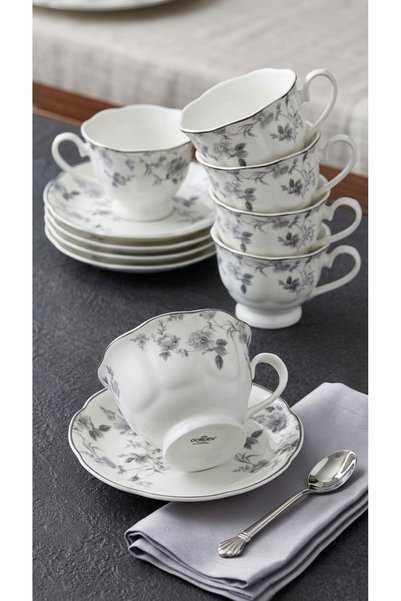 Generic Luxurious Tea Cup Set with Elegant Engravings – a High-End Dining Experience