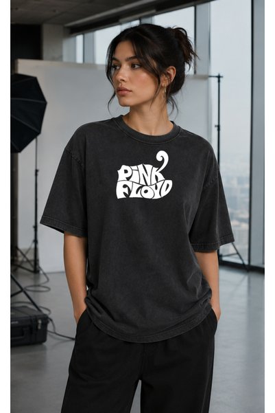 OPPPSSS Μαύρο oversized T-shirt Pink Floyd με εφέ παλαίωσης και πλύσης, με εκ...