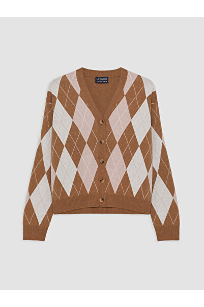 LC Waikiki Quality Pieces from Çelebi Store: Baklava Embroidered Girls' Knitw...