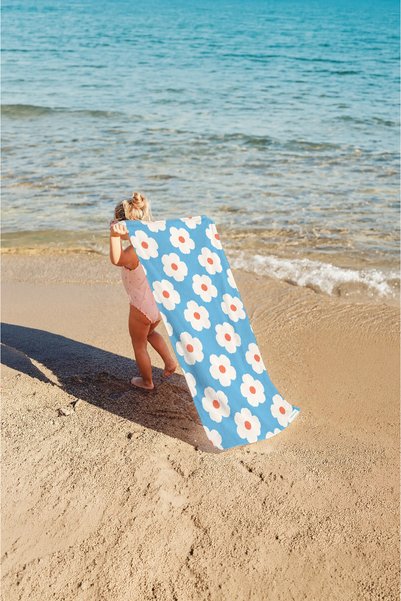 Kokopatik Blue Daisy Patterned Beach Towel