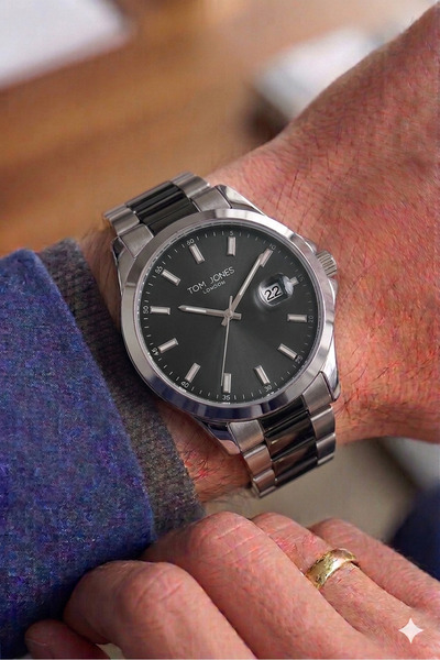 Tom Jones London Special Classic Design Steel Case Steel Band 2 Year Warranty...