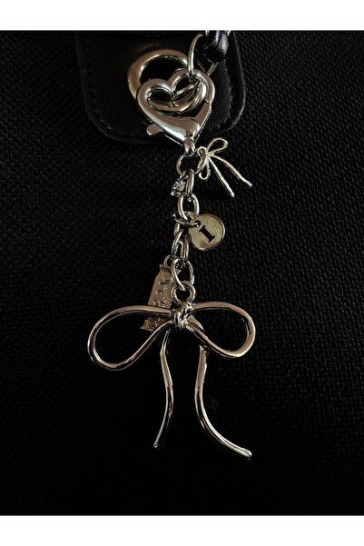 bijoux uniques Ribbon Letter Keychain & Bag Charm