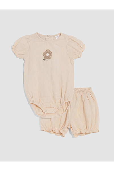LC Waikiki Rmz Gi̇yi̇m Farkiyla Embroidered Baby Girl Set