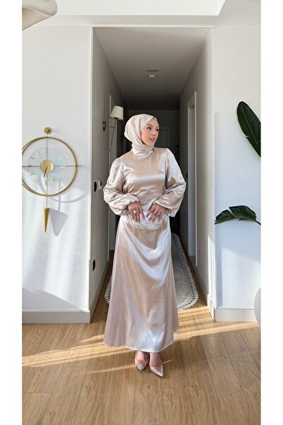 NİLNUR MODA فستان سهرة نسائي من الساتان مزين بالأحجار من الموسم الجديد