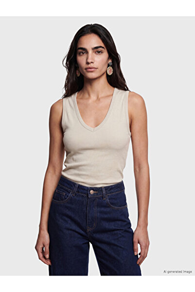 LC Waikiki Esvab • Modern & Distinctive V Planting Women's Tank Top