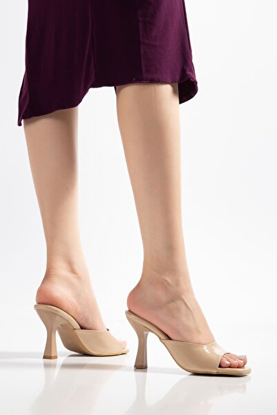 infon shoes creation G-687 Beige Patent Leather Single Strap Square Heeled Wo...