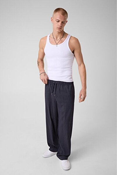 Guess Jeans Men's Relaxed Fit Pants