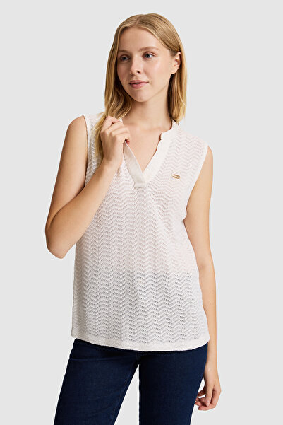 U.S. Polo Assn. Kadın Krem V Yaka Tişört 50322059-VR256