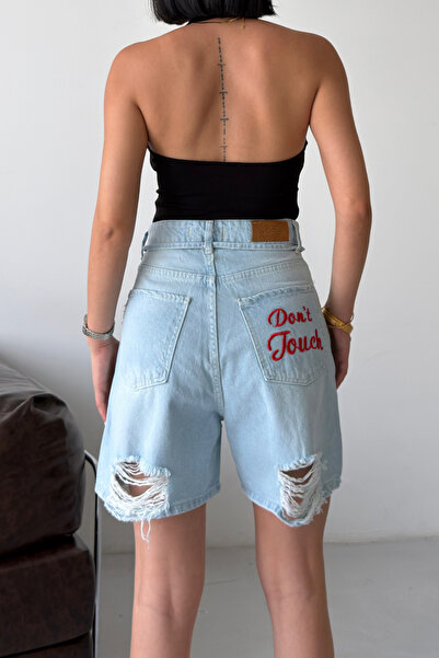 XRAY JEANS شورت جينز نسائي ممزق عالي الخصر باللون الأزرق الجليدي