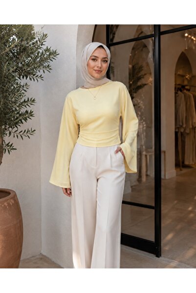 unika boutique Ženska bluza sa širokim rukavima i kratkim krojem