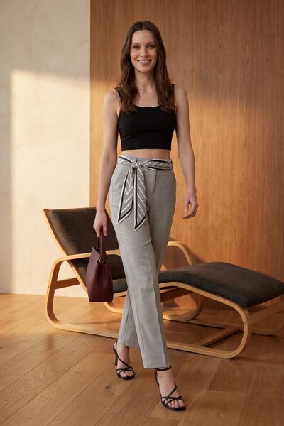 Hiccup MY FASHION Pantaloni din crep cu talie înaltă și picior drept, cu curea