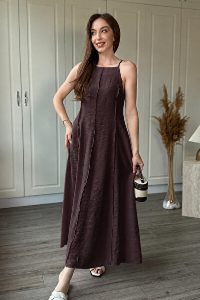 Dilay Gökoğlu Butik Askılı Keten Şeritli Midi Kahverengi Elbise