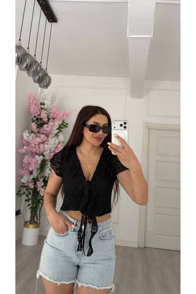 Daves Black Ruffle Detailed Lace-Up V-Neck Lace Crop Blouse
