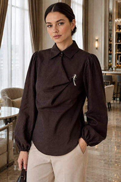Aryena Brown Women's Degaje Collar Brooch Detailed Blouse