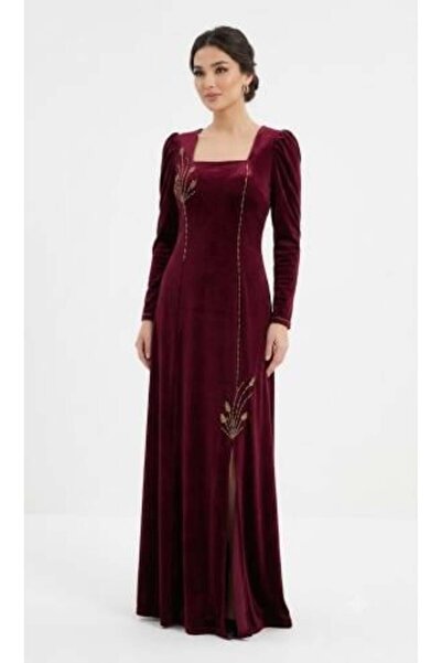 unbranded Long velvet dress in maroon color, featuring delicate golden embroi...