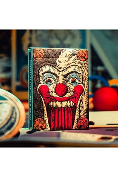 OyuncaklarÜlkesi مجموعة أوراق اللعب الفاخرة TCC Joker52