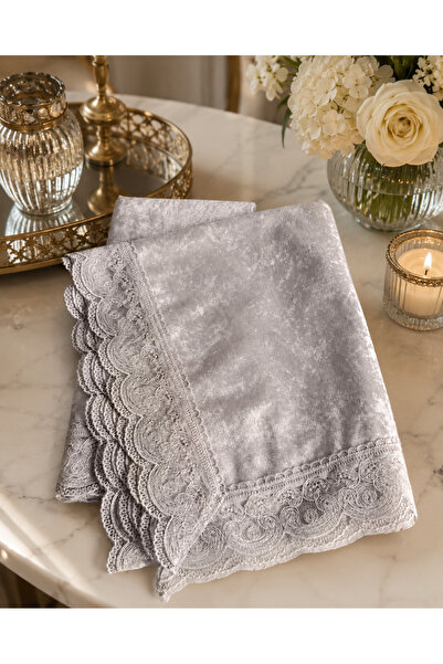çeyizköşesi Luxury Velvet Tablecloth with French Guipure
