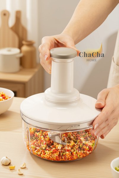 ChaCha Home مفرمة يدوية عملية من دورا بسعة 1500 مل مع وعاء علوي، شفرات ثلاثية من الفولاذ المقاوم للصدأ، مفرمة يدوية عملية مع وعاء.