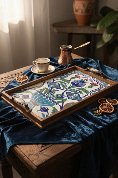 evcime El Yapımı Ahşap Çerçeveli Çini Karo Kabartmalı Sunum Tepsileri