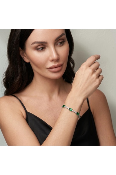 Valmont Accessories Green Stone Waterway Women's Bracelet, Invitation and Nig...