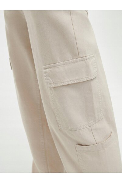 NO BRAND Pantaloni cargo lungi din țesătură bej, cu picior larg și buzunare, ...