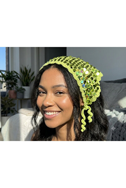 begüm jewelery FISTIK YEŞİLİ PULLARLA SÜSLENMİŞ TASARIM BANDANA