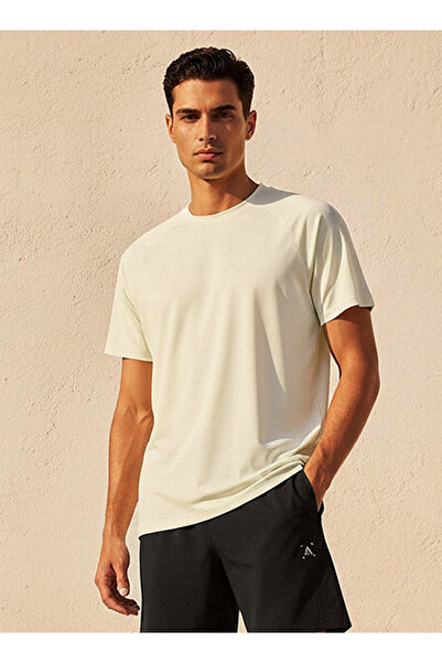 Adot Men Perforated Raglan Sleeves T-shirt