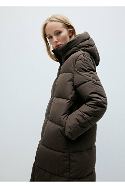 MANGO Woman Kapüşonlu uzun kapitone anorak