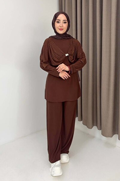 Raneel Kazançlı Alışveriş Women's belted, rhinestone-embellished sandy suit i...