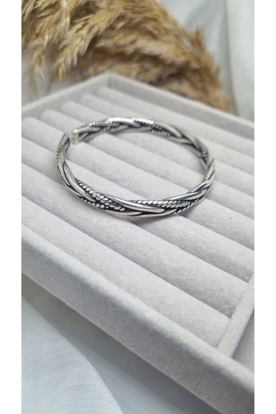 ZEYKU ACCESSORİES Unisex Classic Twisted Silver Handcuff Bracelet