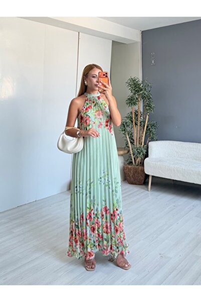 İrka Moda Piliseli Halter Yaka Şifon Elbise