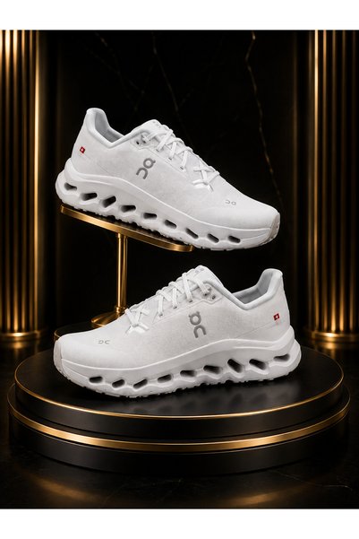 Shoes Casual Shoes on Cloud Tilt White