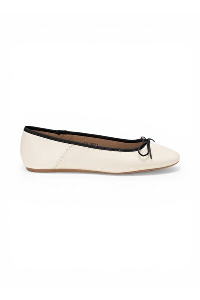 BATA Classic Everyday Flat
